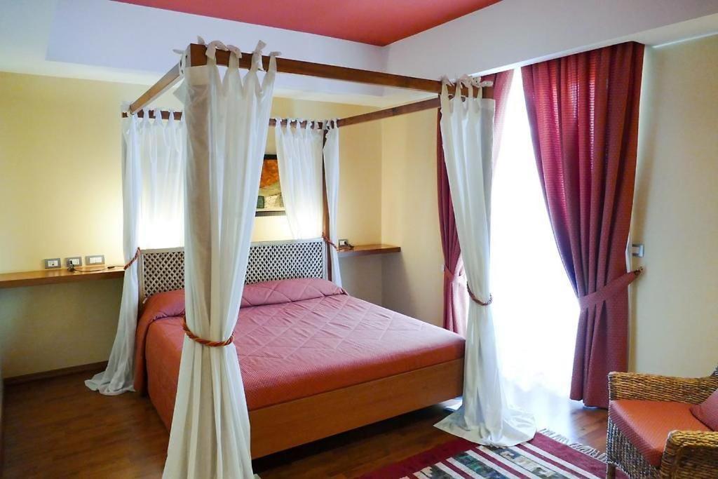 Stella Charming & Luxury Rooms กอนแวร์ซาโน ภายนอก รูปภาพ